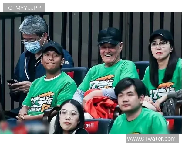 赵本山与姚明携手共创娱乐与体育的跨界传奇故事